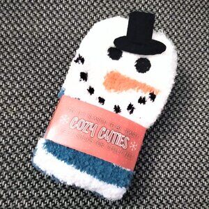 White Snowman Fuzzy Socks, Cozy Cuties